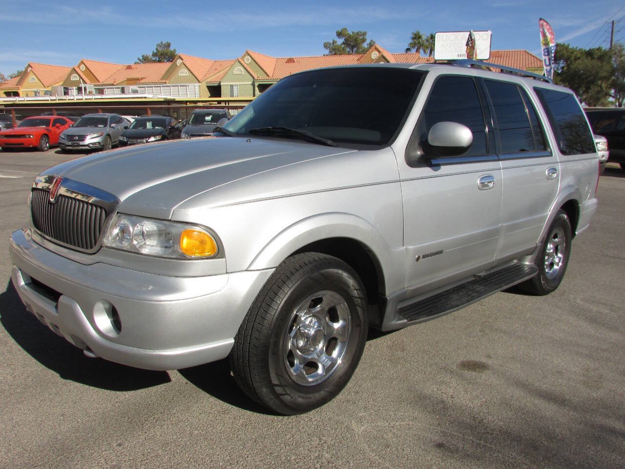 Used 2000 Lincoln Navigator 4WD image 8