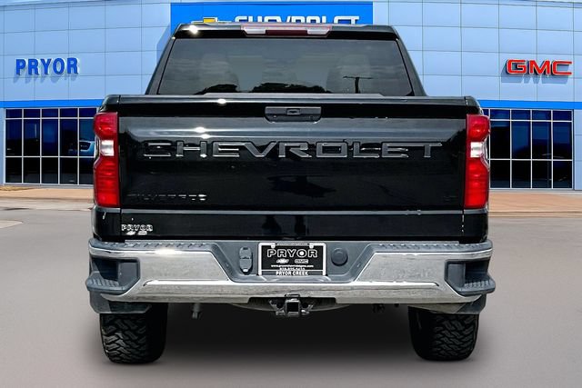 Used 2021 Chevrolet Silverado 1500 LT w/ LPO, Dark Essentials Package AWD/4WD image 6