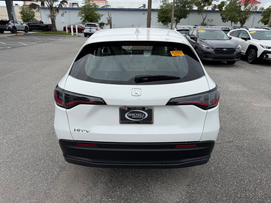 Used 2023 Honda HR-V LX image 6
