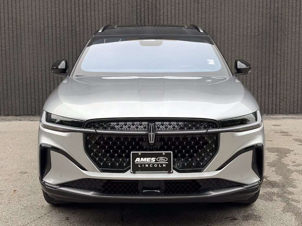New 2026 Lincoln Nautilus Reserve w/ Jet Appearance Package AWD/4WD image 3