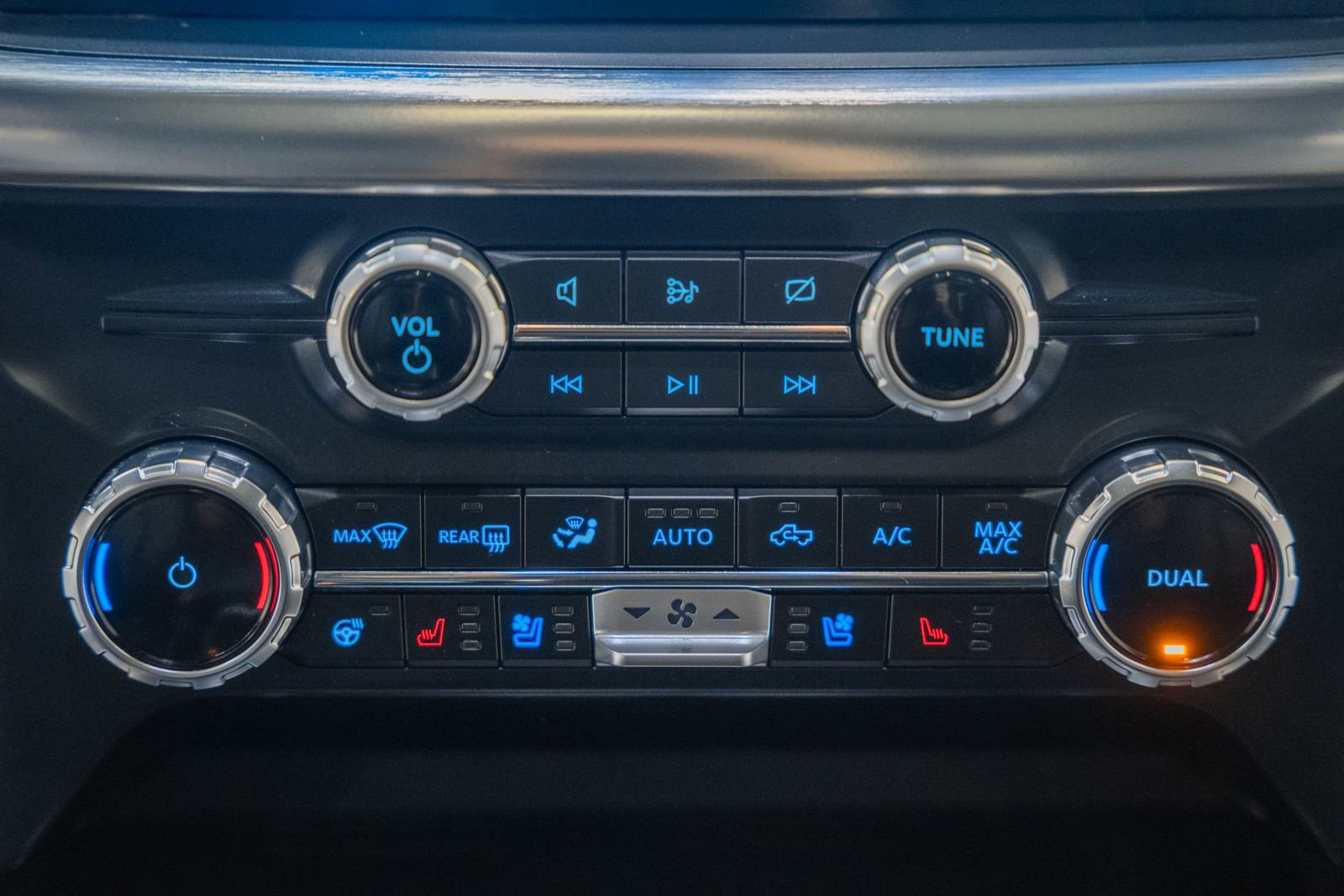 Used 2023 Ford F150 Lariat w/ Equipment Group 502A High image 25