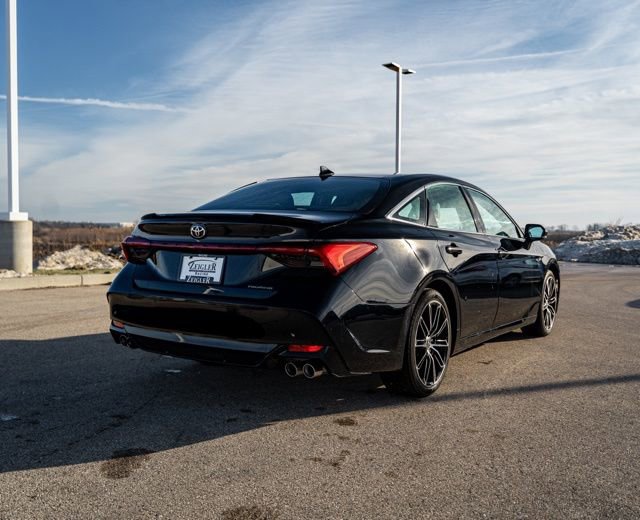 Used 2021 Toyota Avalon Touring w/ Advanced Safety Package image 6