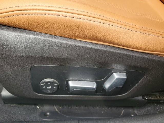 Used 2023 BMW 330i Sedan w/ M Sport Package RWD image 23