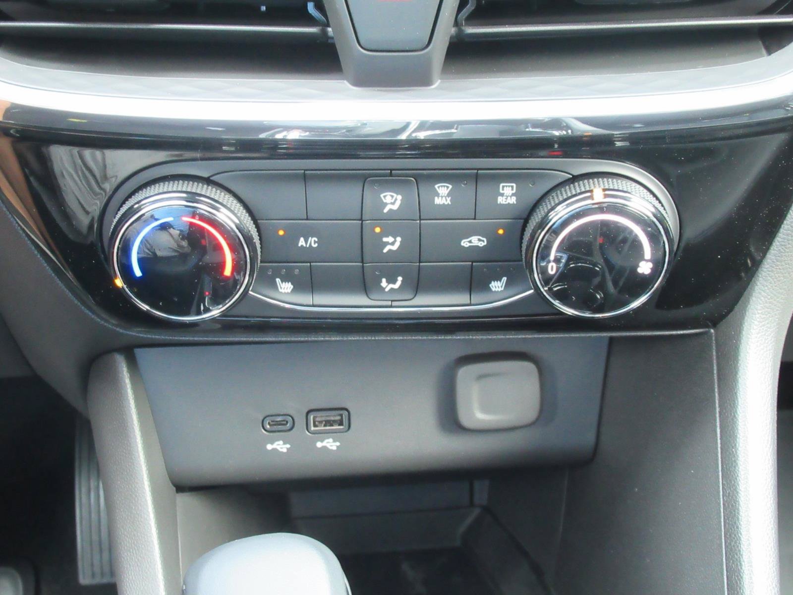New 2026 Buick Encore GX Sport Touring w/ Comfort Package FWD image 29