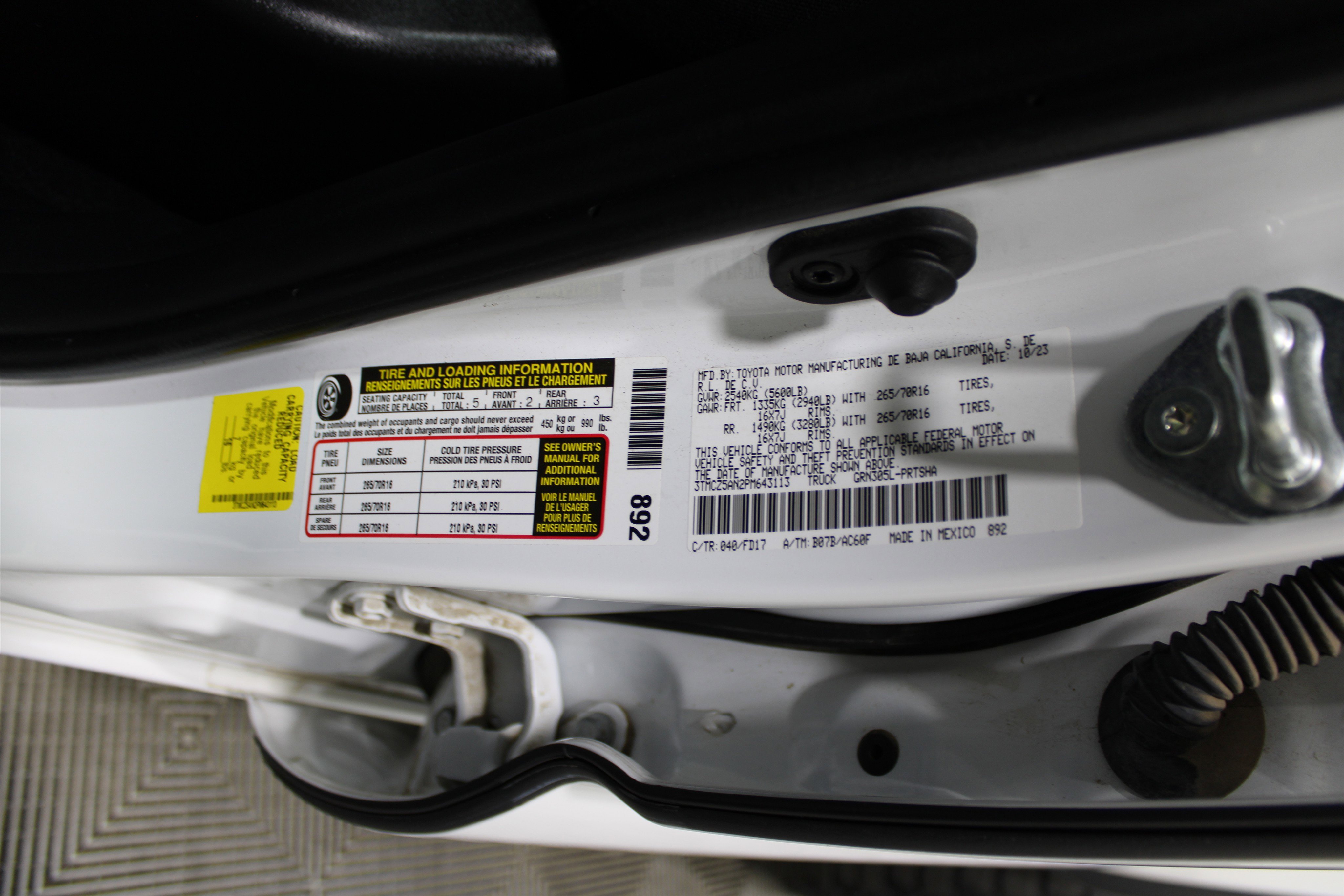 Used 2023 Toyota Tacoma TRD Off-Road w/ Technology Package image 38