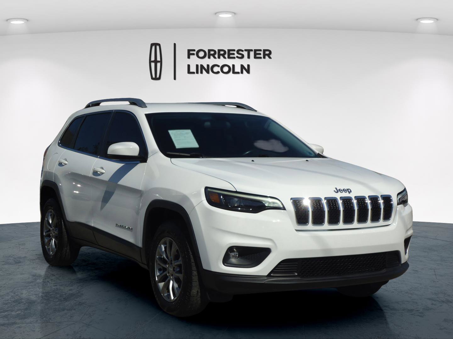 Used 2020 Jeep Cherokee Latitude Plus w/ Cold Weather Group image 1