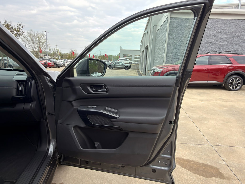 Certified 2025 Nissan Pathfinder SV w/ Cargo Package image 16