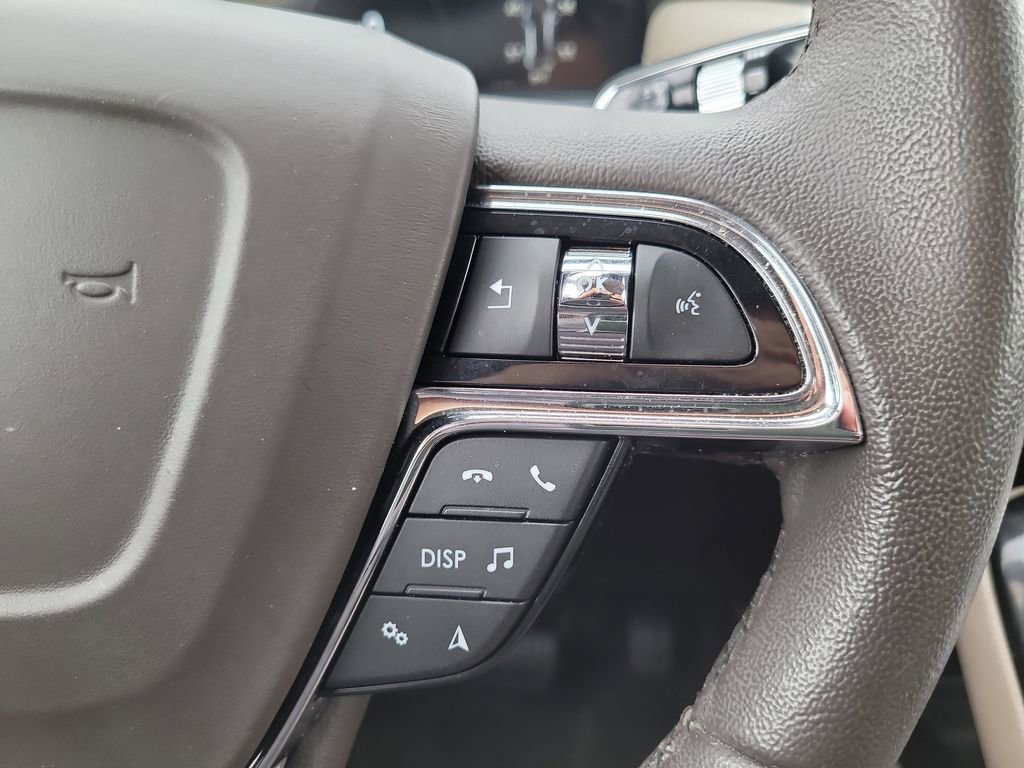 Used 2023 Lincoln Nautilus FWD w/ Premium Package image 28