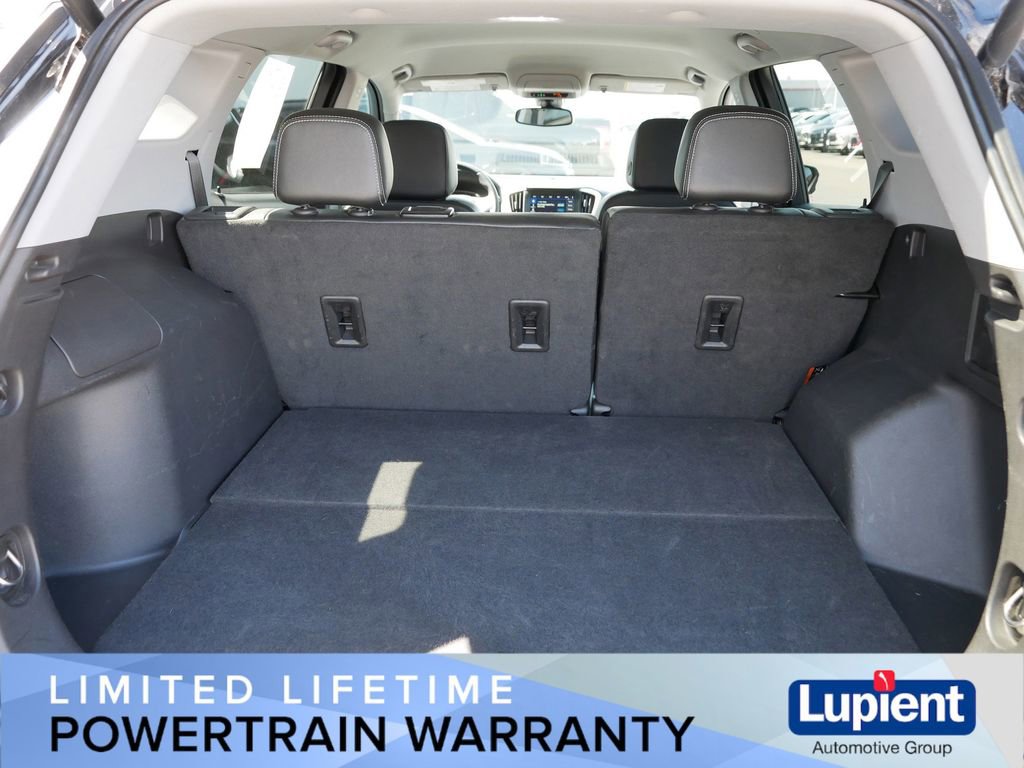 Used 2024 GMC Terrain SLT AWD/4WD image 8