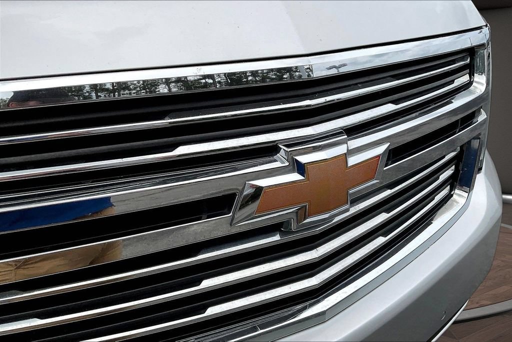 Used 2020 Chevrolet Suburban Premier AWD/4WD image 37