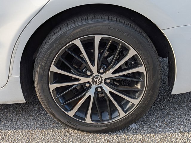 Used 2020 Toyota Camry SE video 3