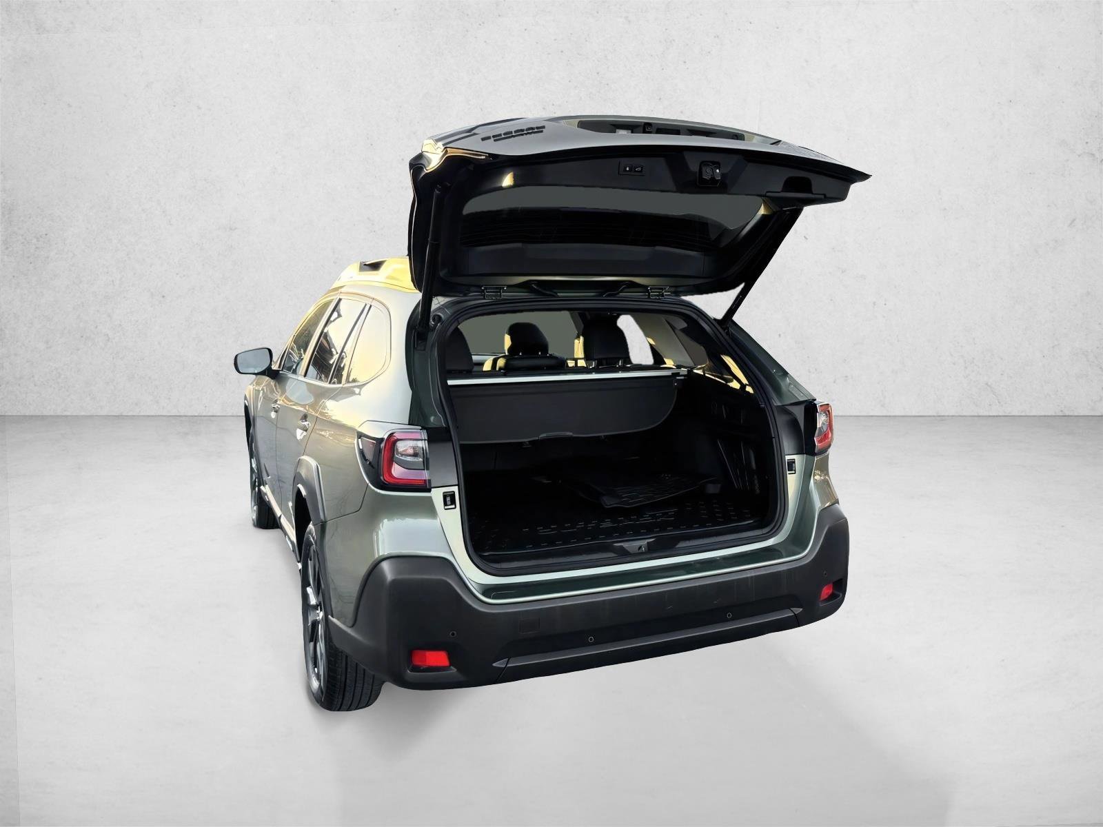 Used 2025 Subaru Outback Onyx Edition AWD/4WD image 7
