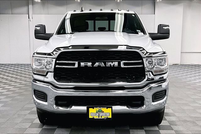 Used 2024 RAM 3500 Tradesman w/ Chrome Appearance Group image 4