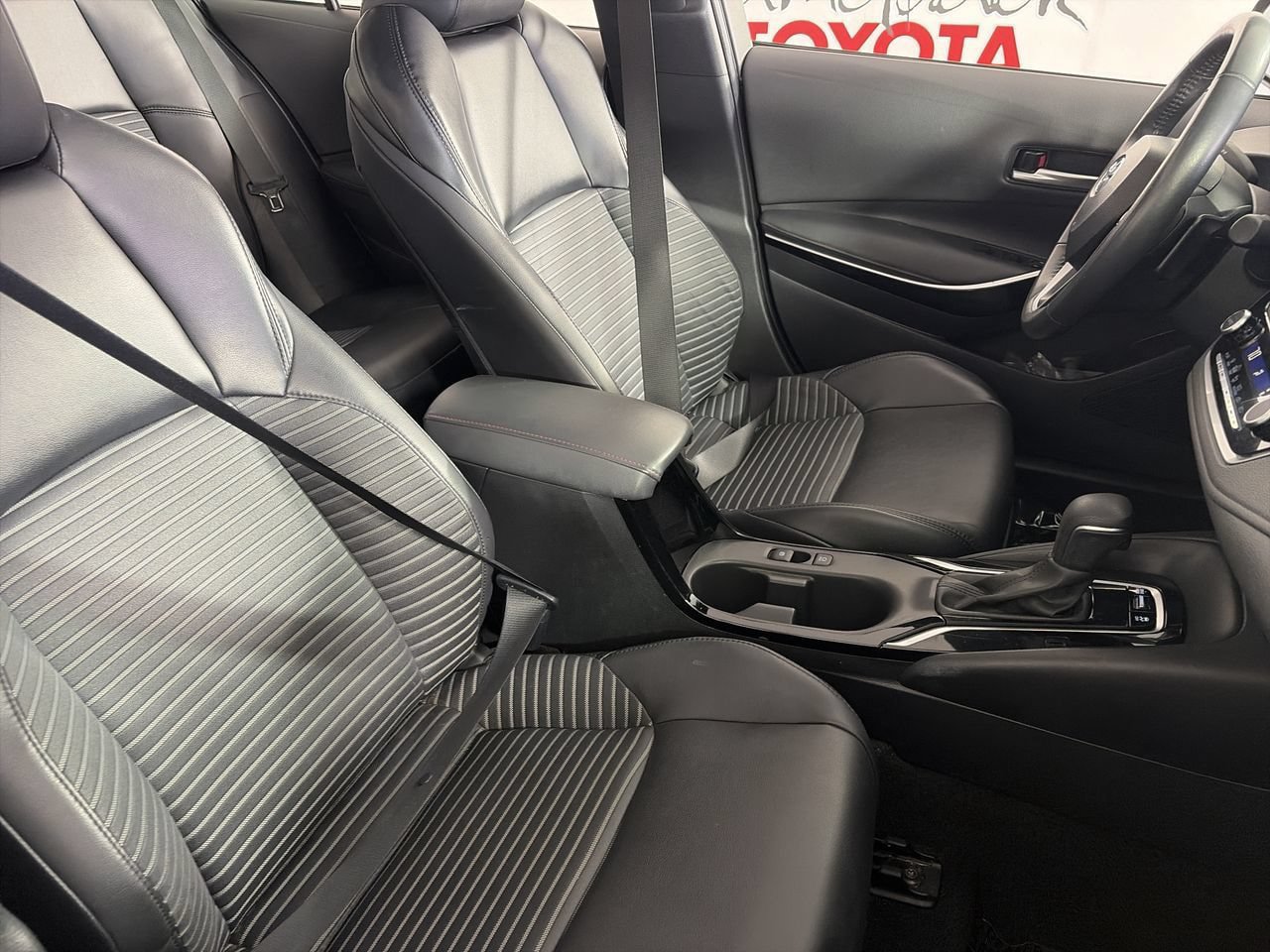 Used 2024 Toyota Corolla XSE FWD image 24