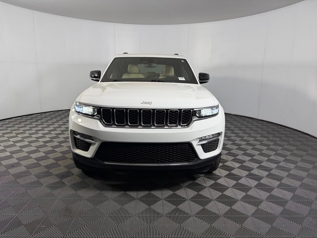 Certified 2024 Jeep Grand Cherokee Limited RWD image 3