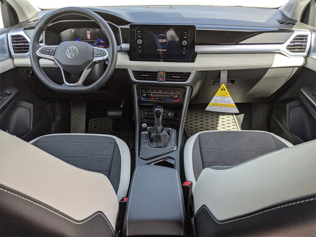 Used 2025 Volkswagen Taos SE image 18
