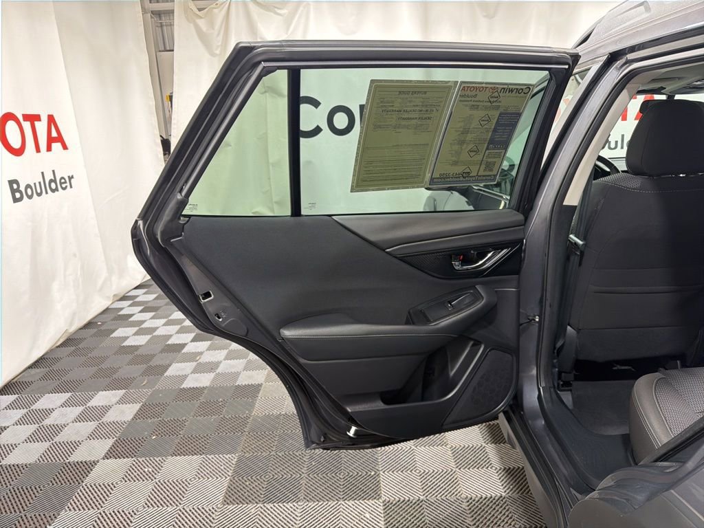 Used 2025 Subaru Outback Premium image 18