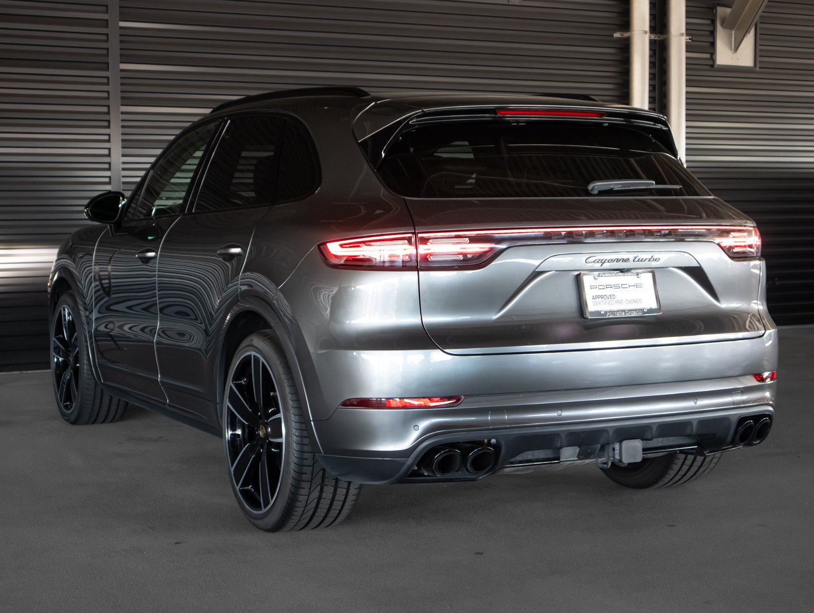 Certified 2023 Porsche Cayenne Turbo AWD/4WD image 3