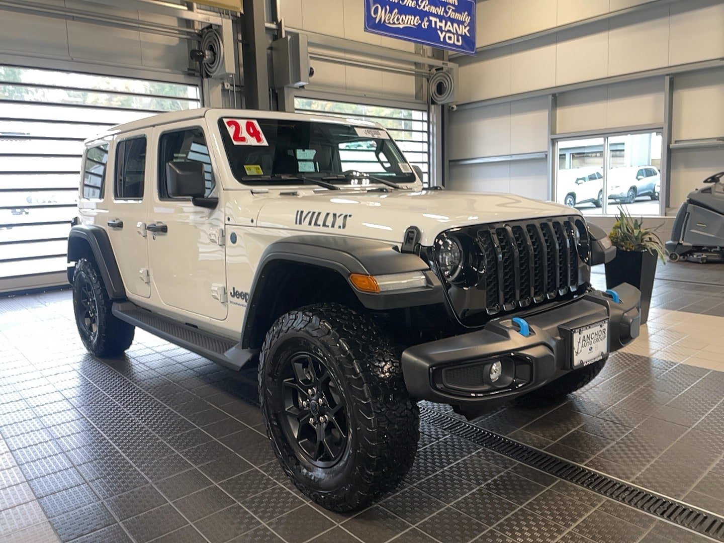 Used 2024 Jeep Wrangler Unlimited AWD/4WD image 1