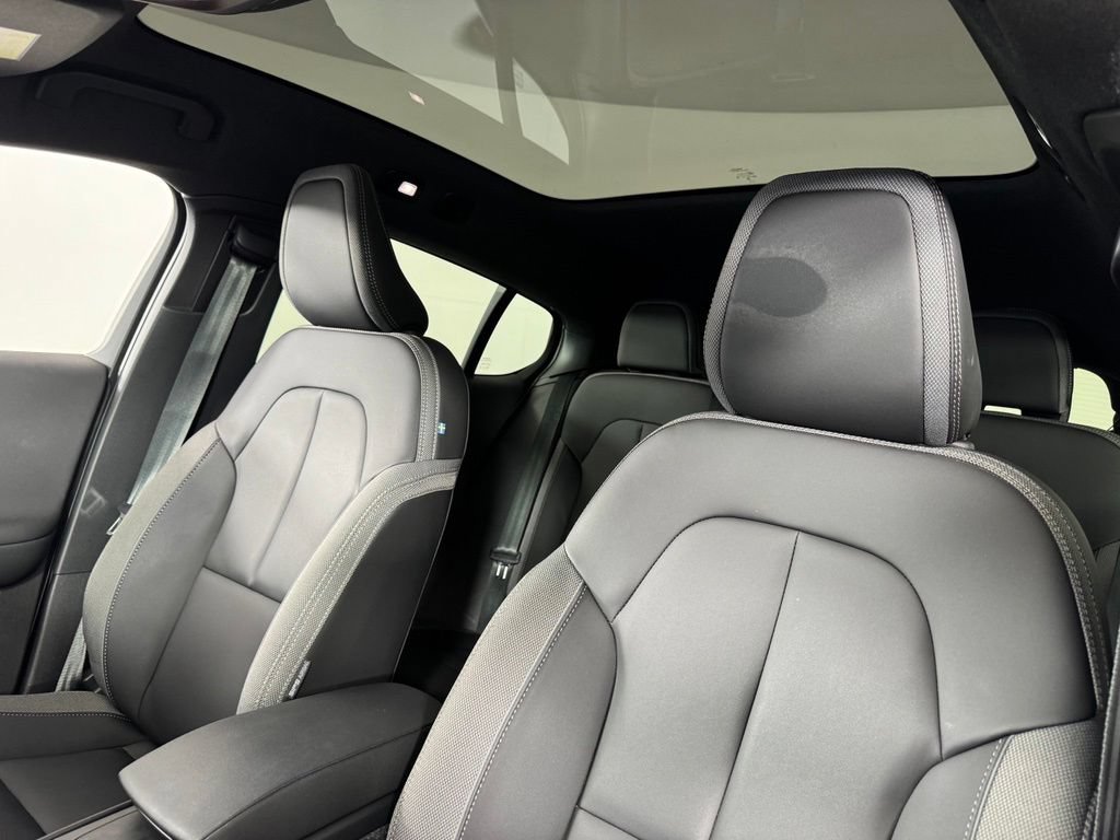 Certified 2023 Volvo C40 Recharge Core w/ Protection Package Premier AWD/4WD image 19