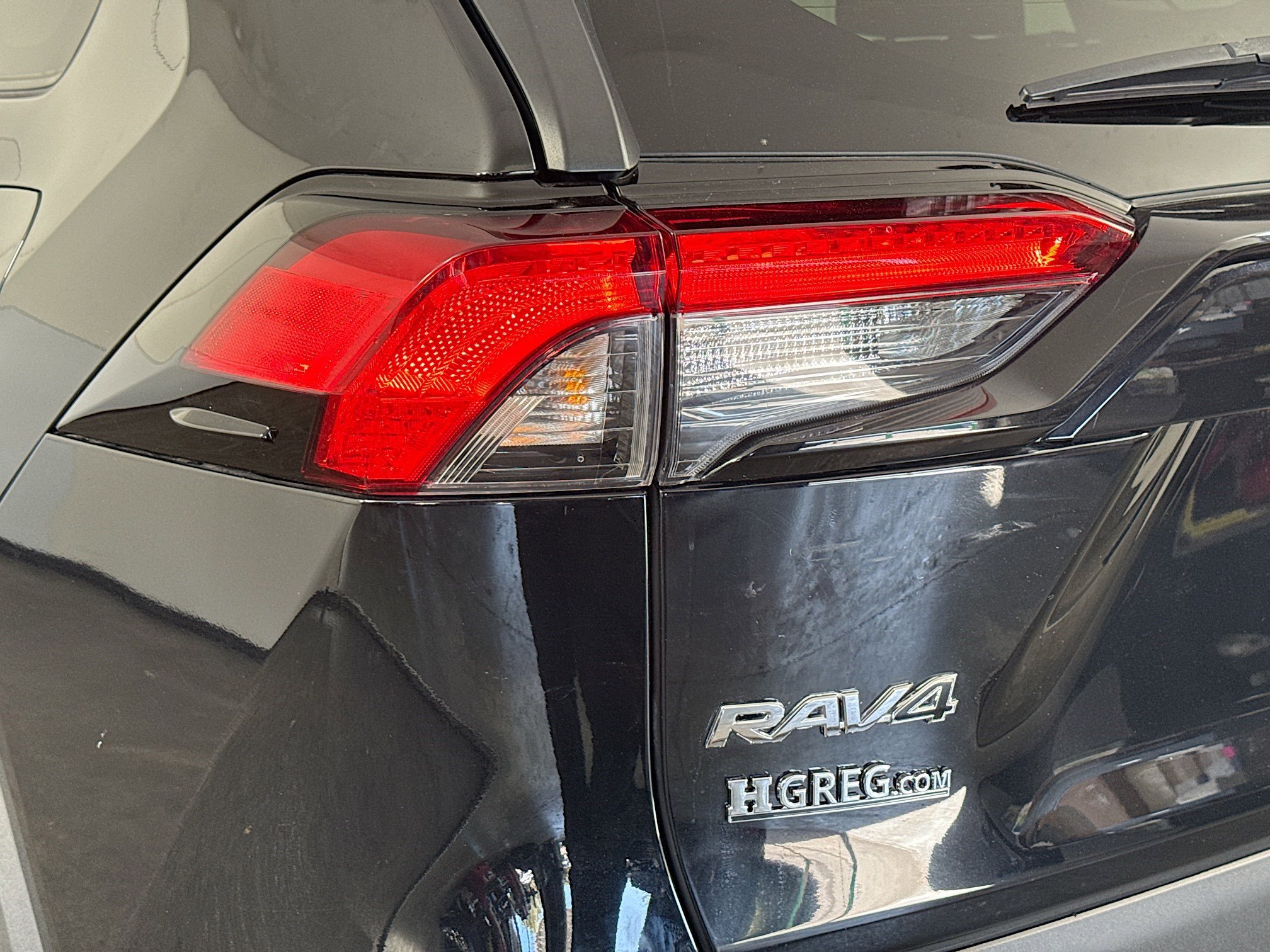 Used 2022 Toyota RAV4 XLE image 36