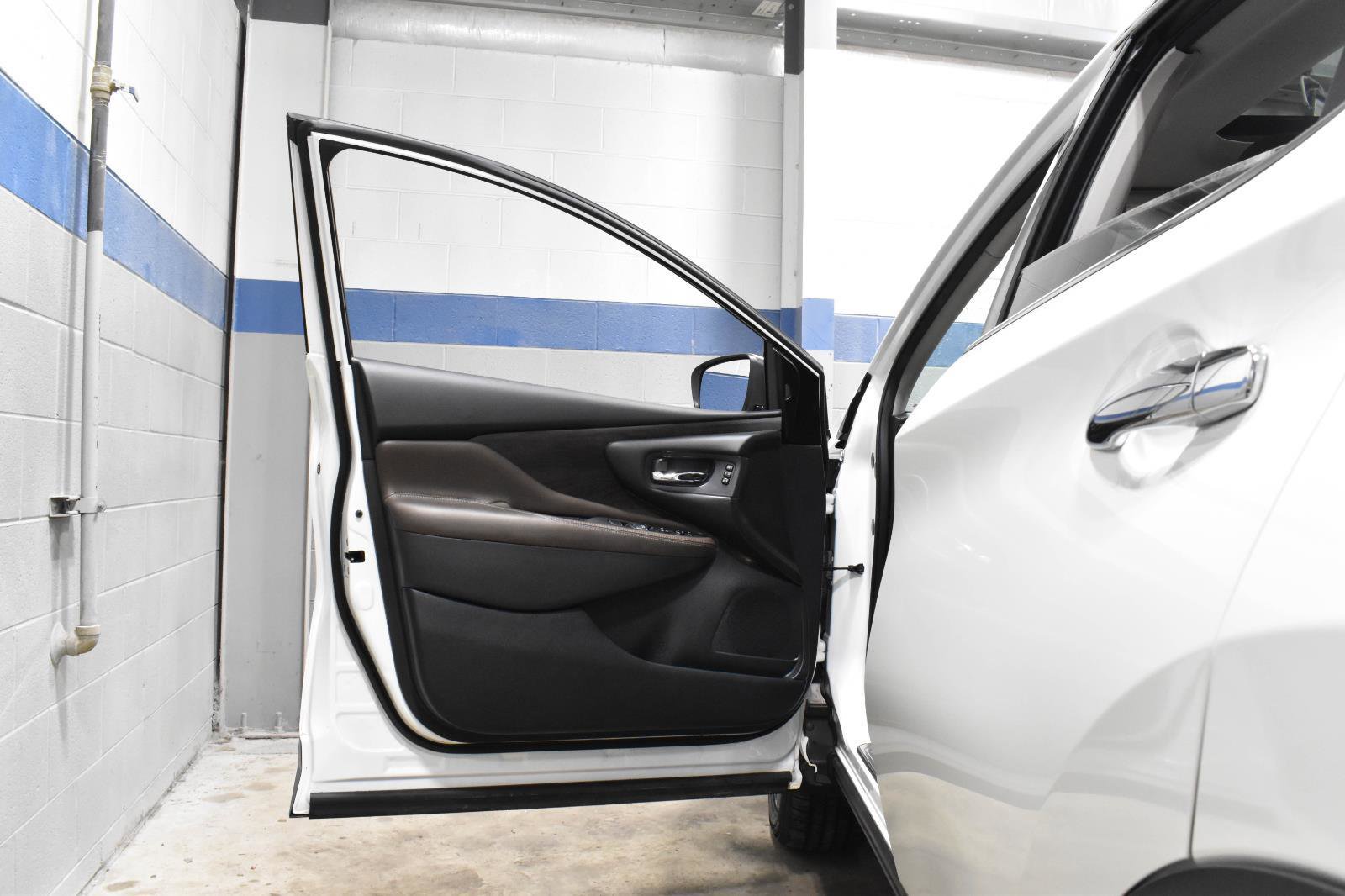 Used 2022 Nissan Murano Platinum image 11