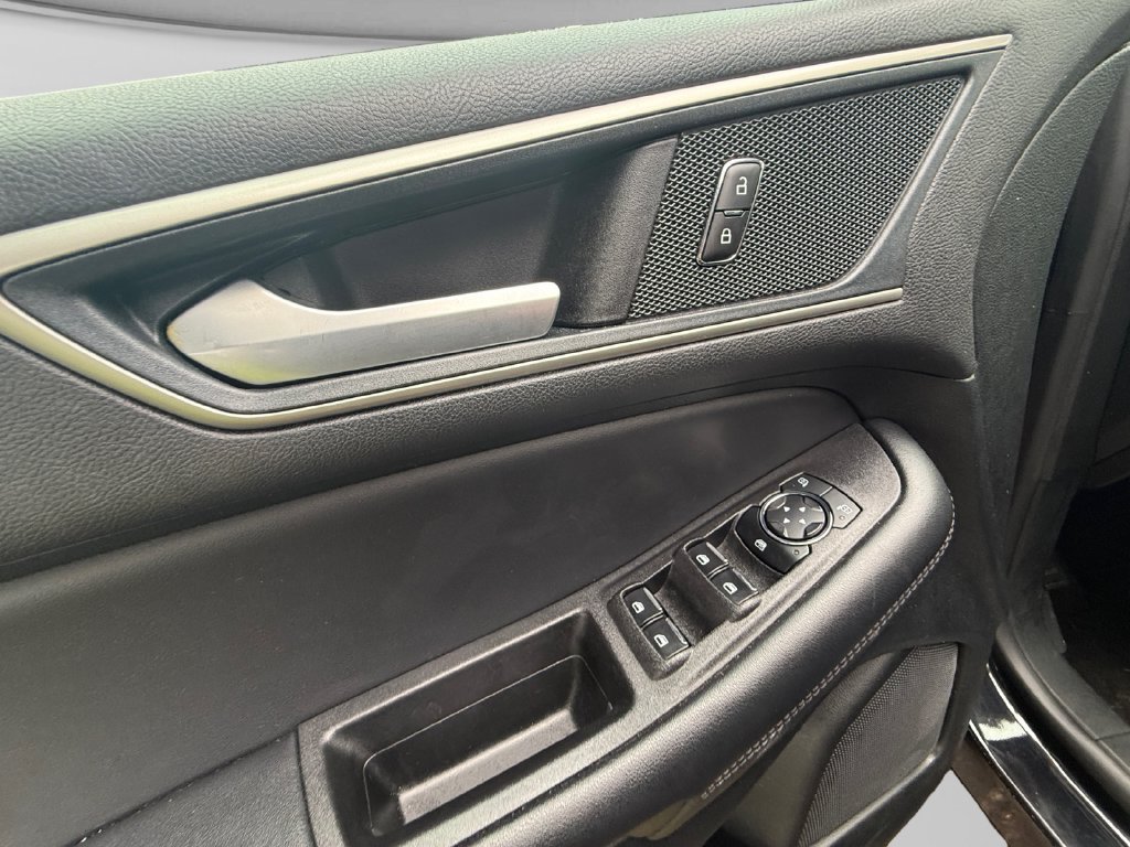 Used 2024 Ford Edge SEL AWD/4WD image 20