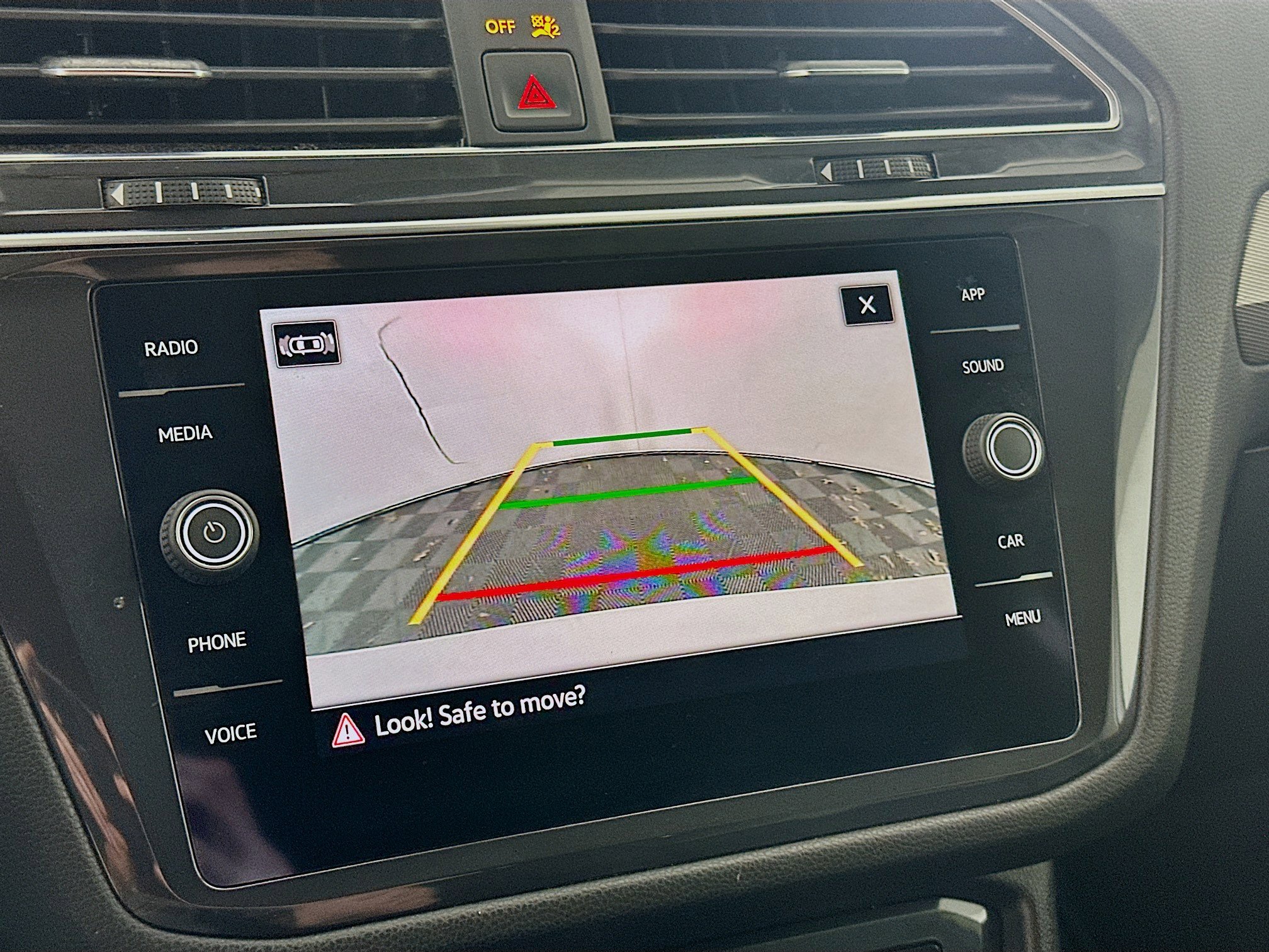 Used 2023 Volkswagen Tiguan SE image 22