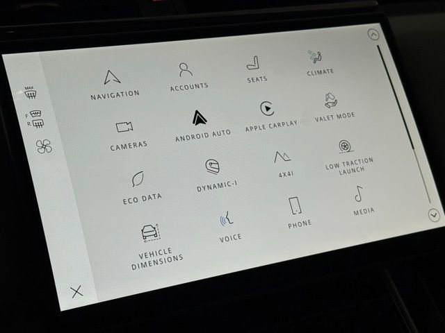 New 2026 Land Rover Range Rover Velar Dynamic SE image 24