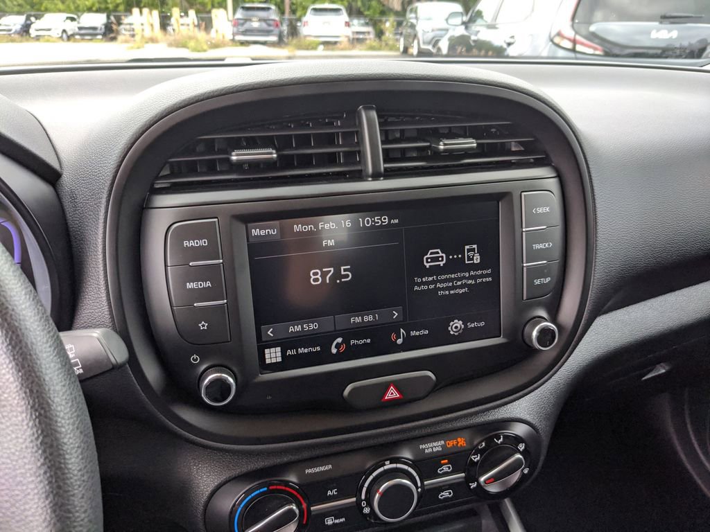 Certified 2025 Kia Soul LX image 23