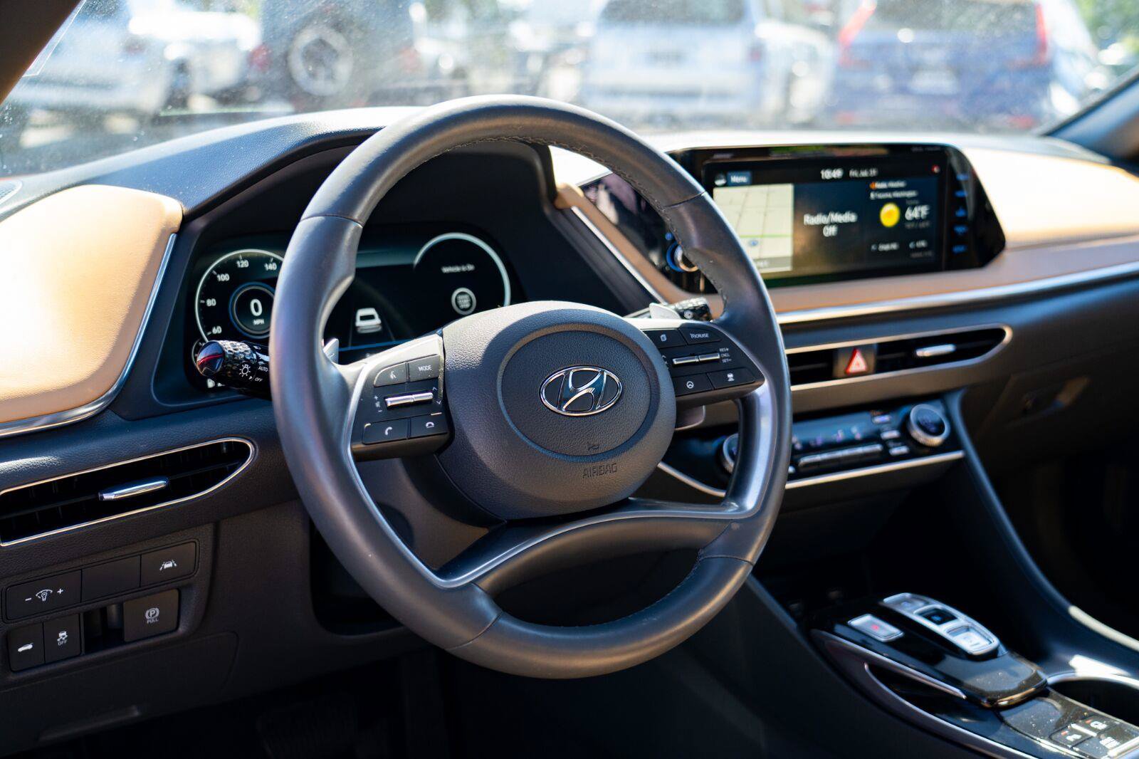 Used 2020 Hyundai Sonata Limited FWD image 13