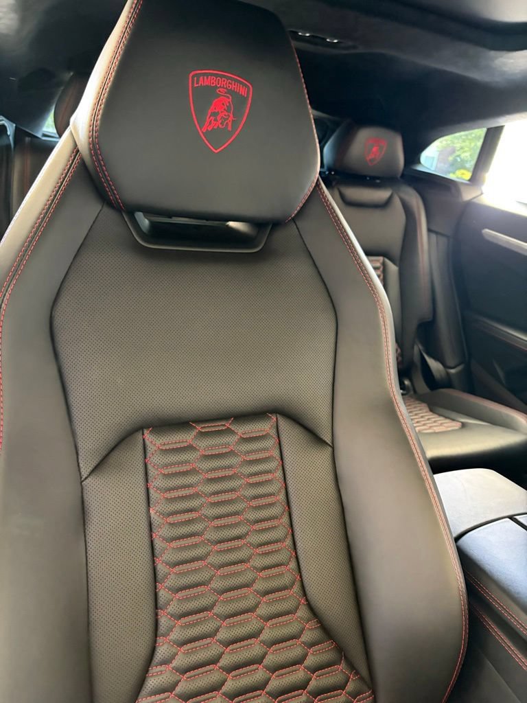 Used 2019 Lamborghini Urus AWD/4WD image 18