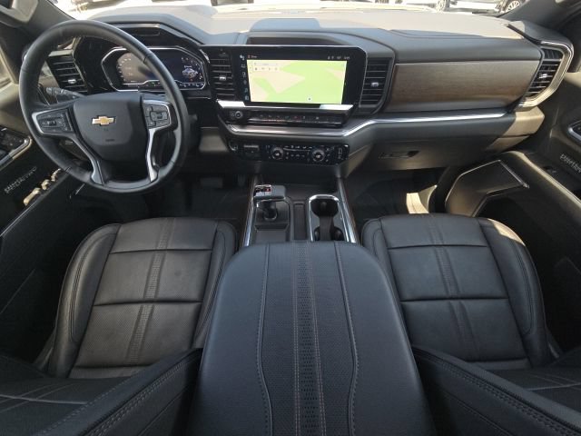 Used 2024 Chevrolet Silverado 1500 High Country w/ High Country Premium Package AWD/4WD image 35