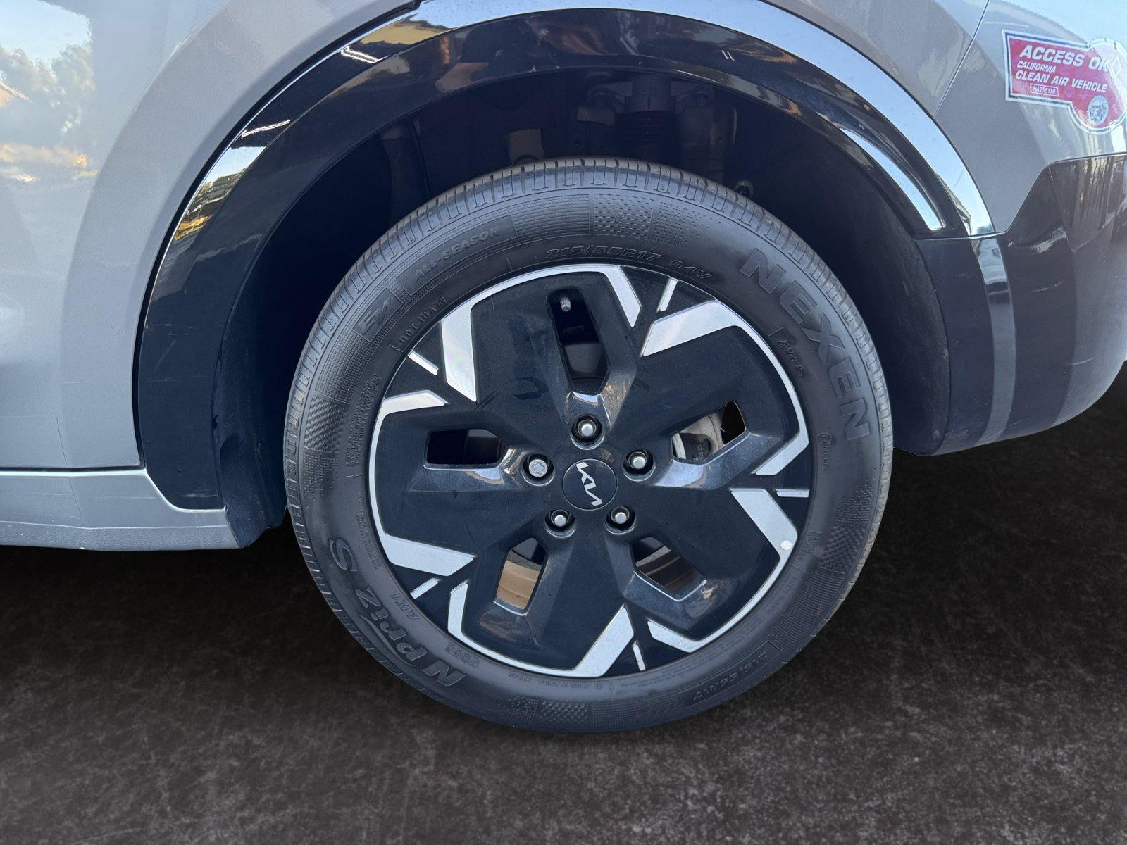 Used 2023 Kia Niro Wind w/ Wind Preserve Package FWD image 14