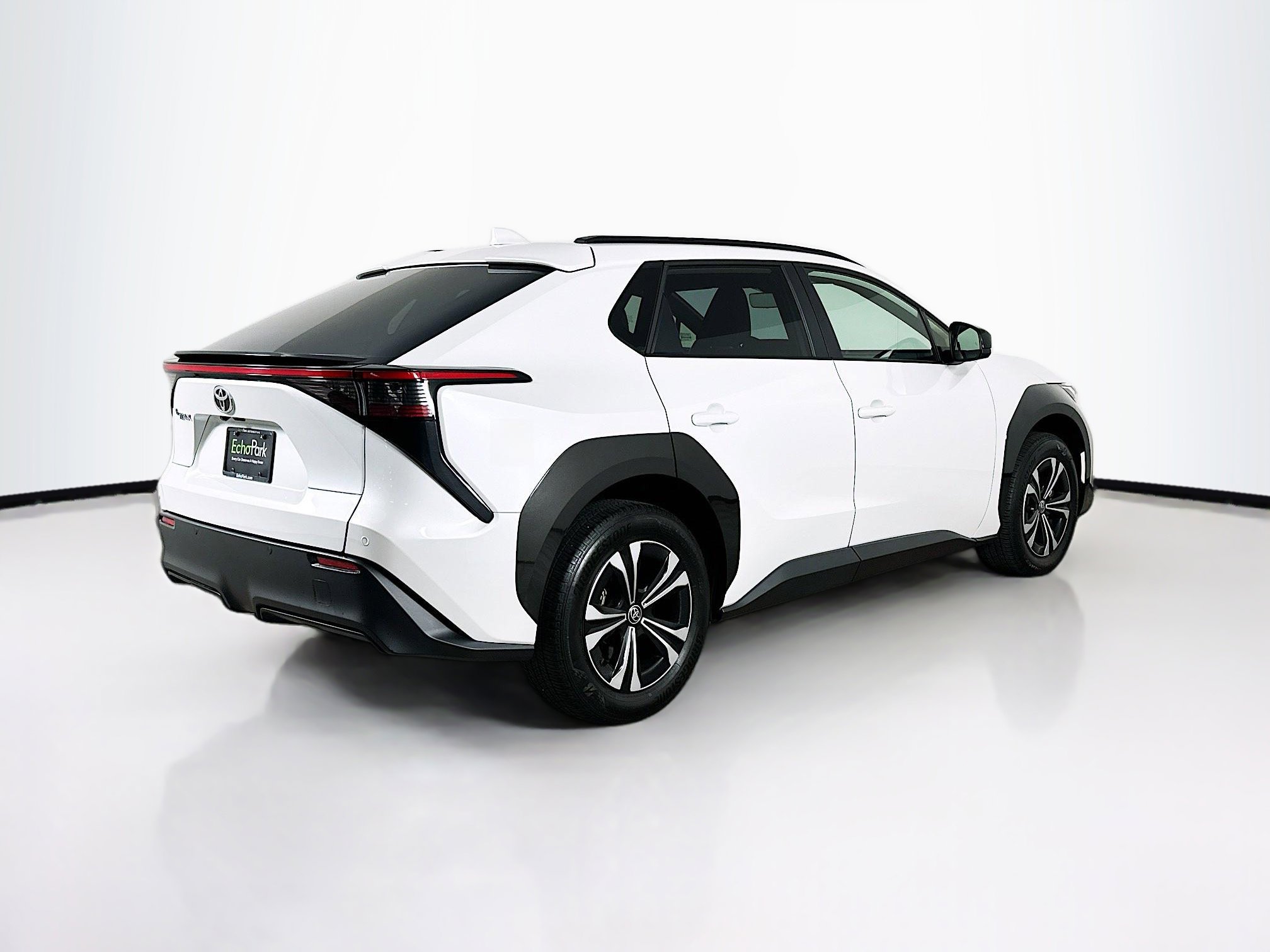 Used 2023 Toyota bZ4X XLE w/ Weather Package FWD image 9