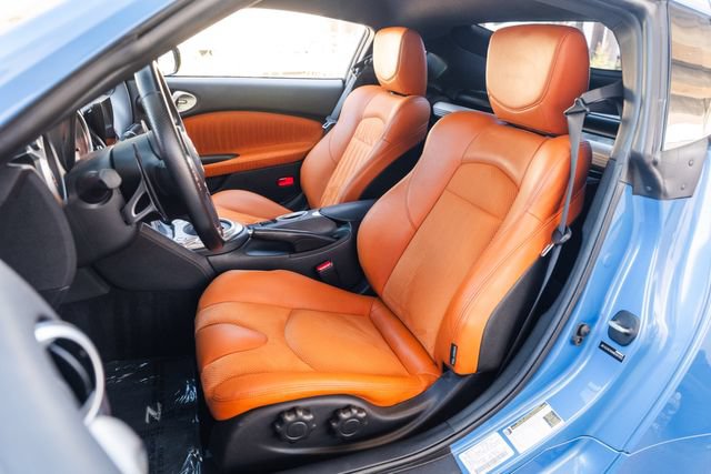 Used 2010 Nissan 370Z Touring w/ Sport Pkg RWD image 5
