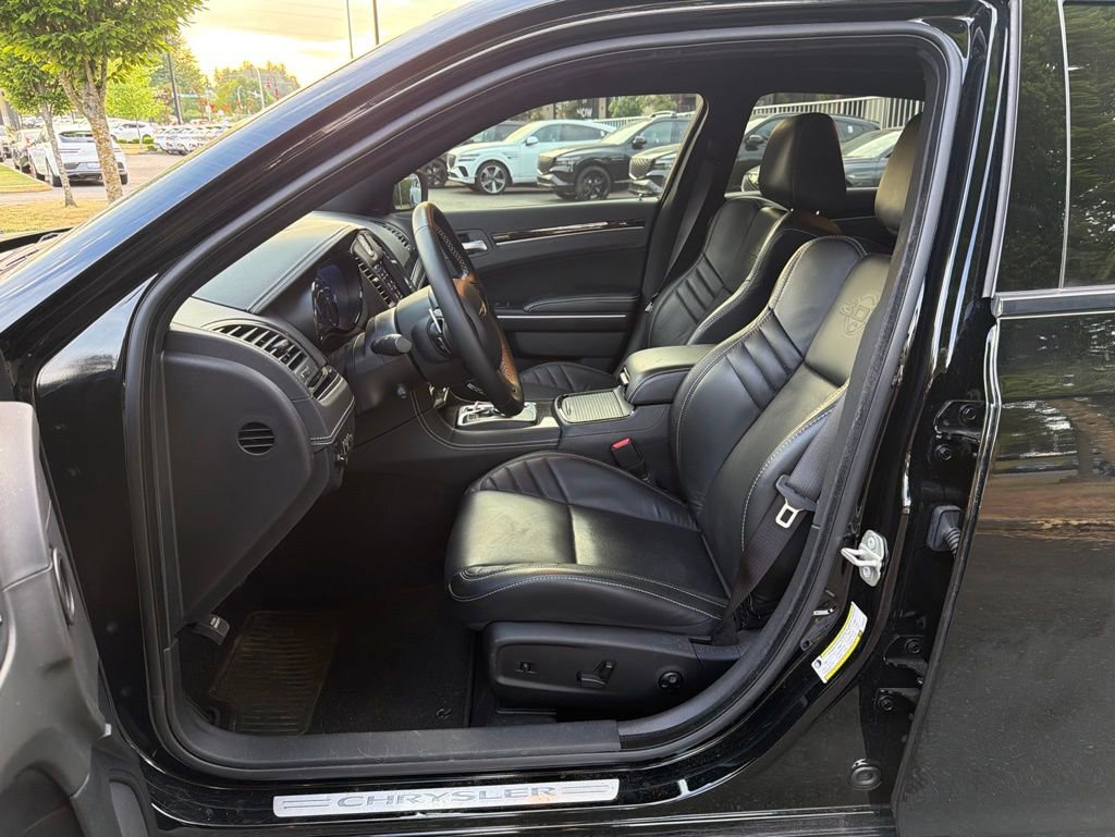 Used 2023 Chrysler 300 C RWD image 6