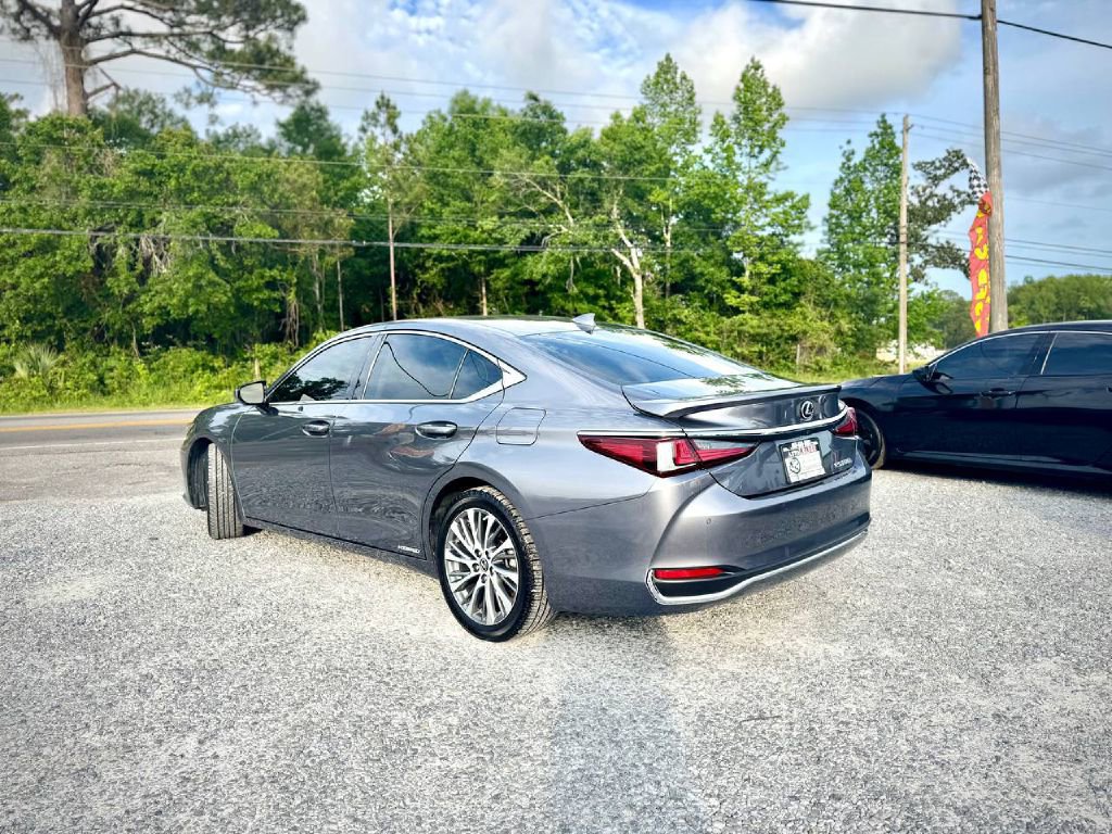 Used 2020 Lexus ES 300h w/ Premium Package image 2