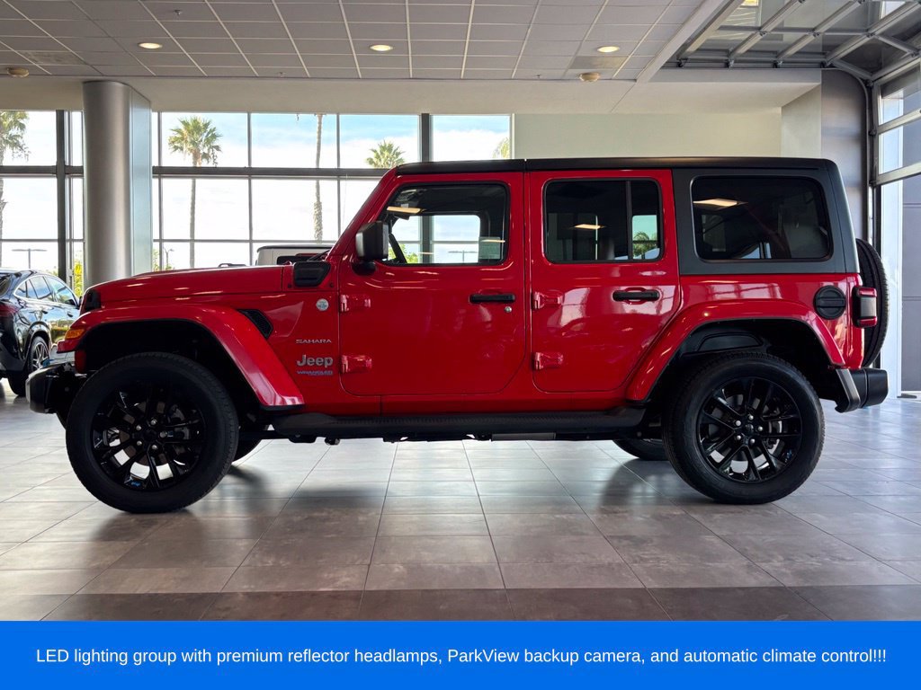 Used 2022 Jeep Wrangler Unlimited Sahara AWD/4WD image 8