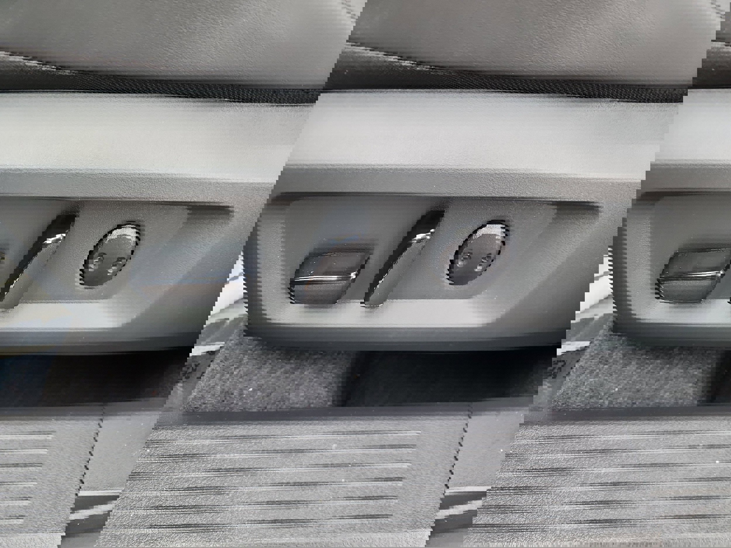 New 2026 Nissan Rogue Platinum image 12