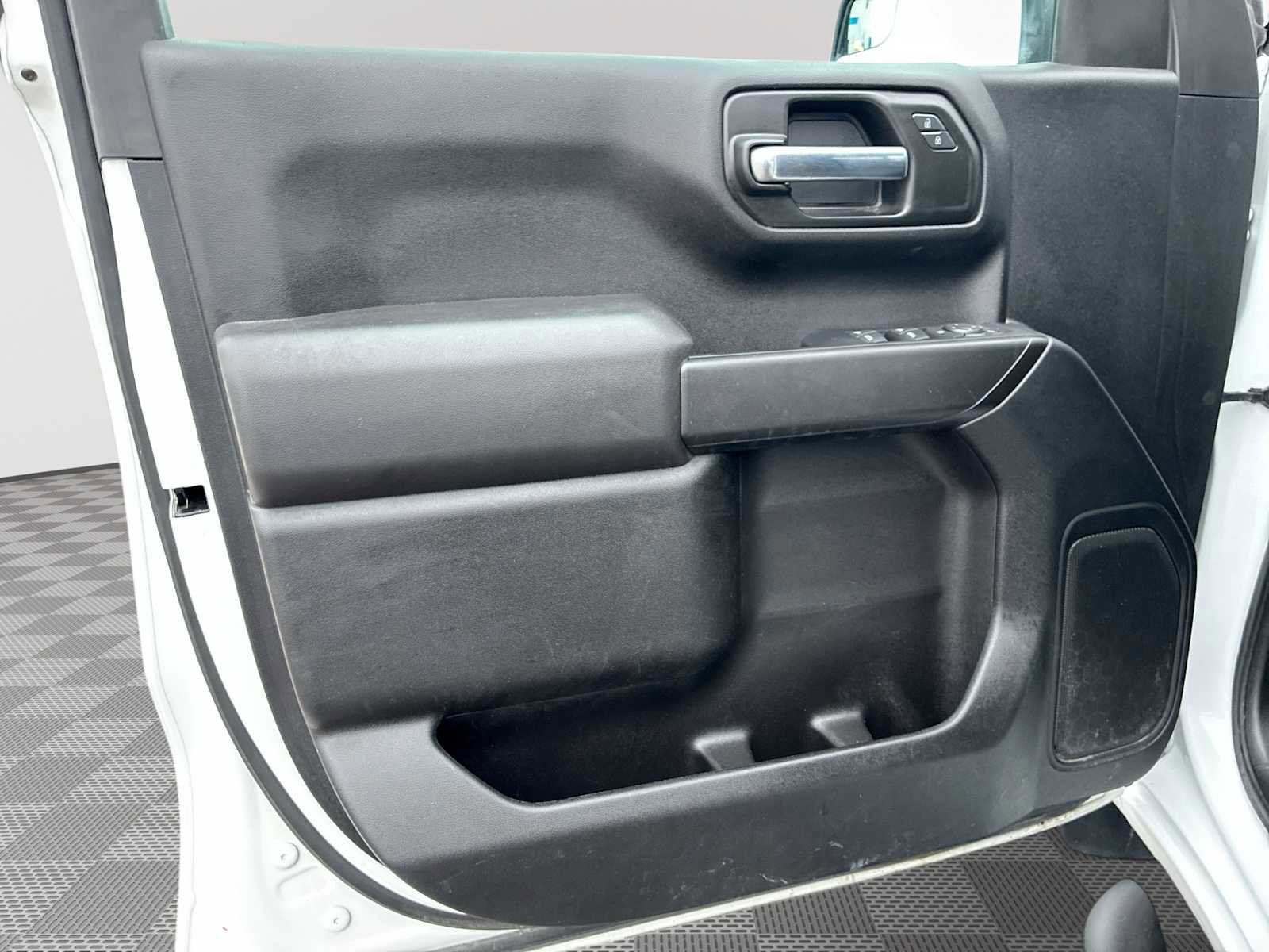 Certified 2023 Chevrolet Silverado 1500 Custom w/ Rally Edition image 21