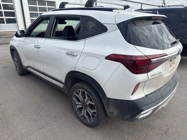 Used 2021 Kia Seltos SX w/ SX Sunroof Package image 4