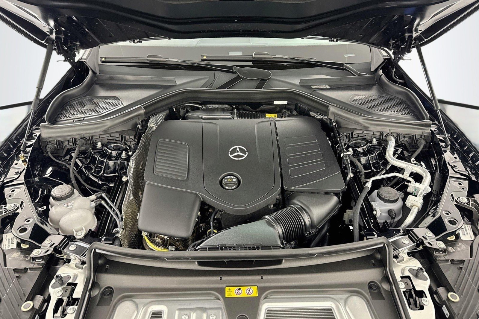 Used 2026 Mercedes-Benz GLC 300 image 12