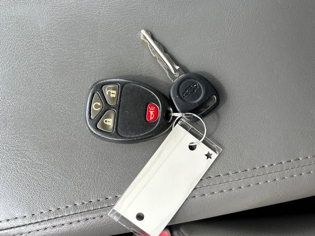 Used 2011 Chevrolet Traverse LT w/ Personal Connectivity Package image 24