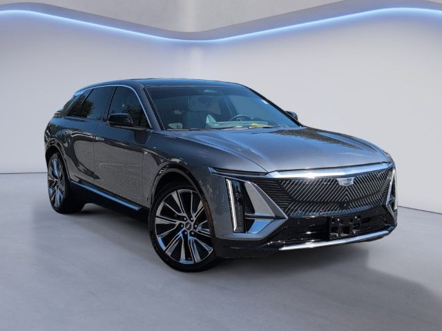 Used 2023 Cadillac Lyriq 2WD image 2