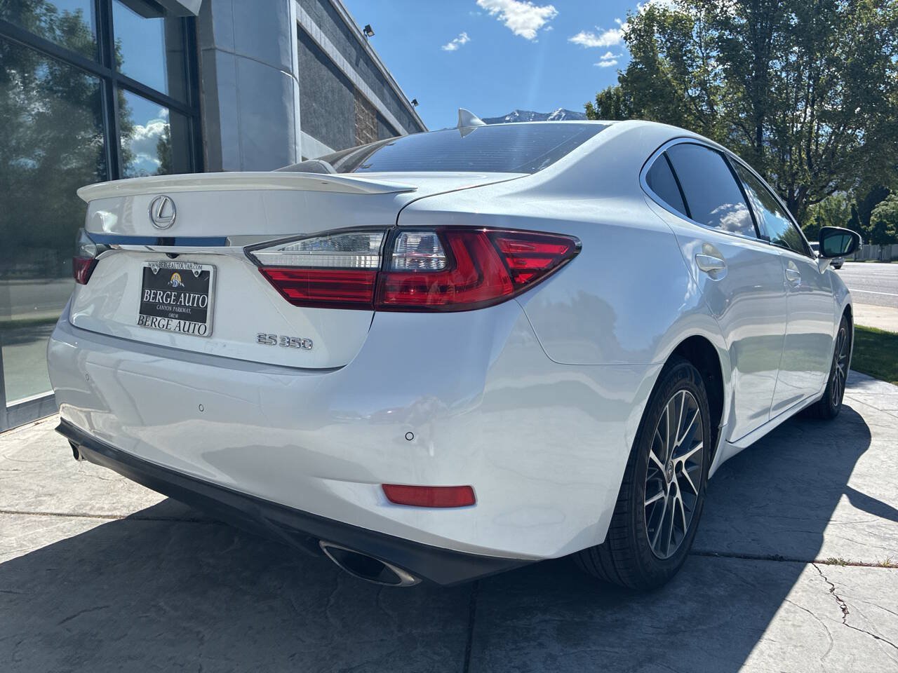 Used 2017 Lexus ES 350 FWD image 5