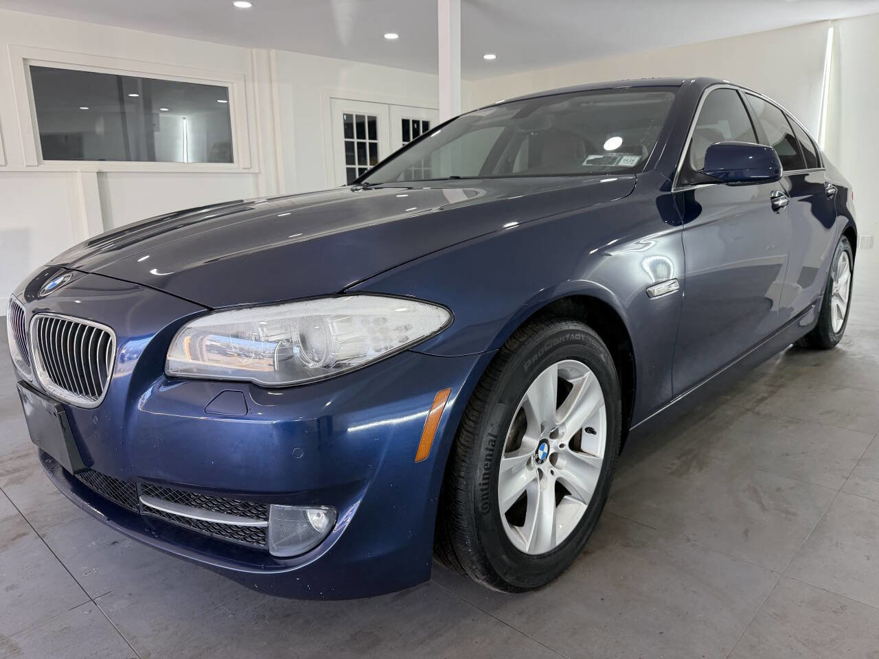Used 2013 BMW 528i xDrive Sedan AWD/4WD image 1