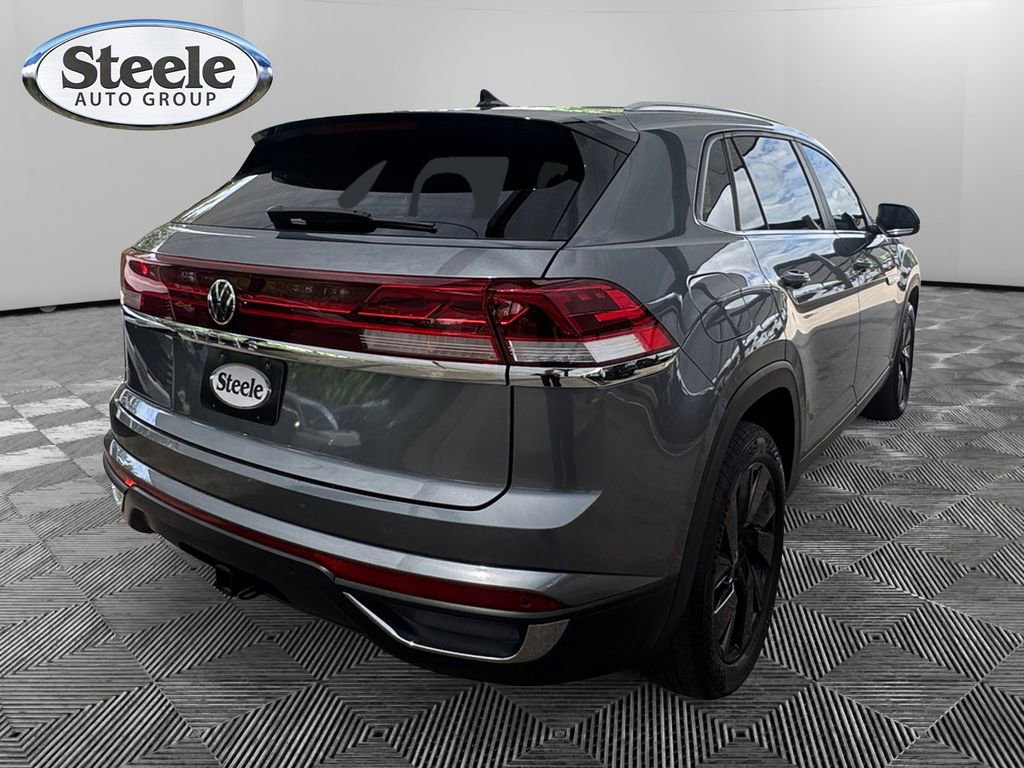 Used 2024 Volkswagen Atlas Cross Sport SE image 5