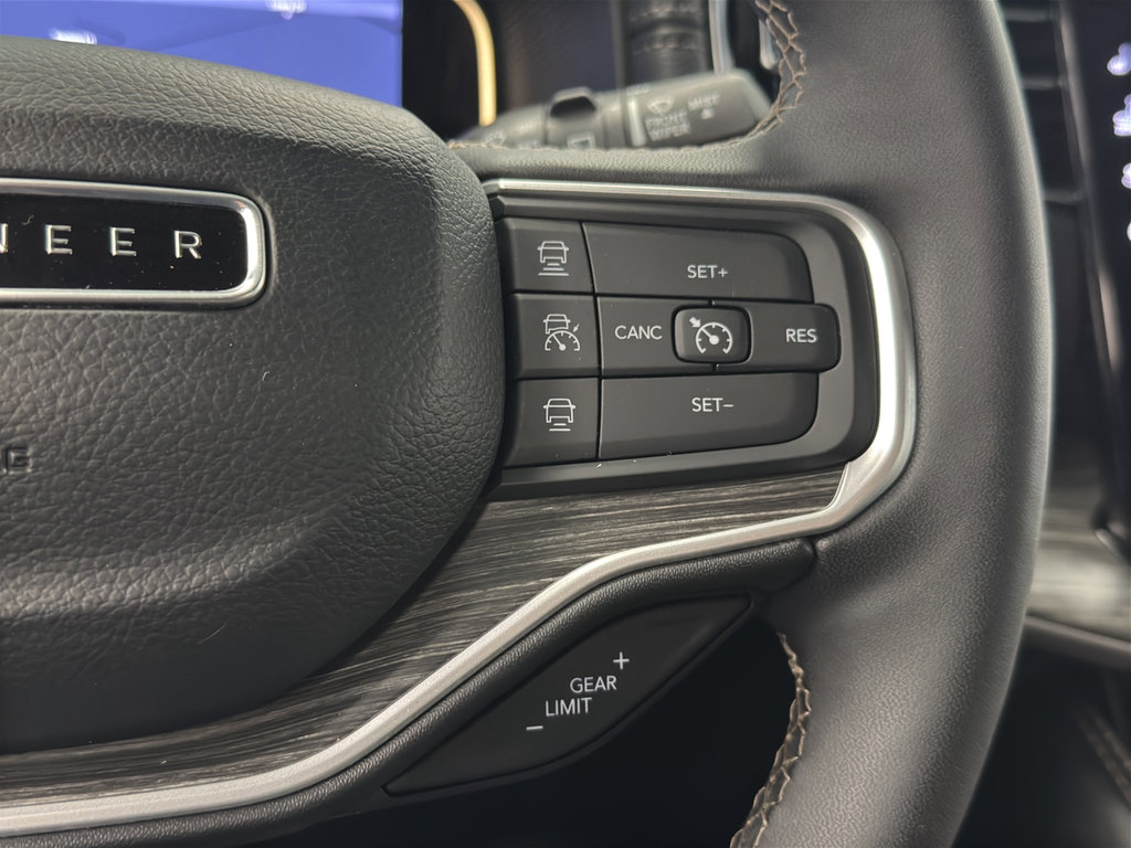 Used 2024 Jeep Wagoneer Series II image 24