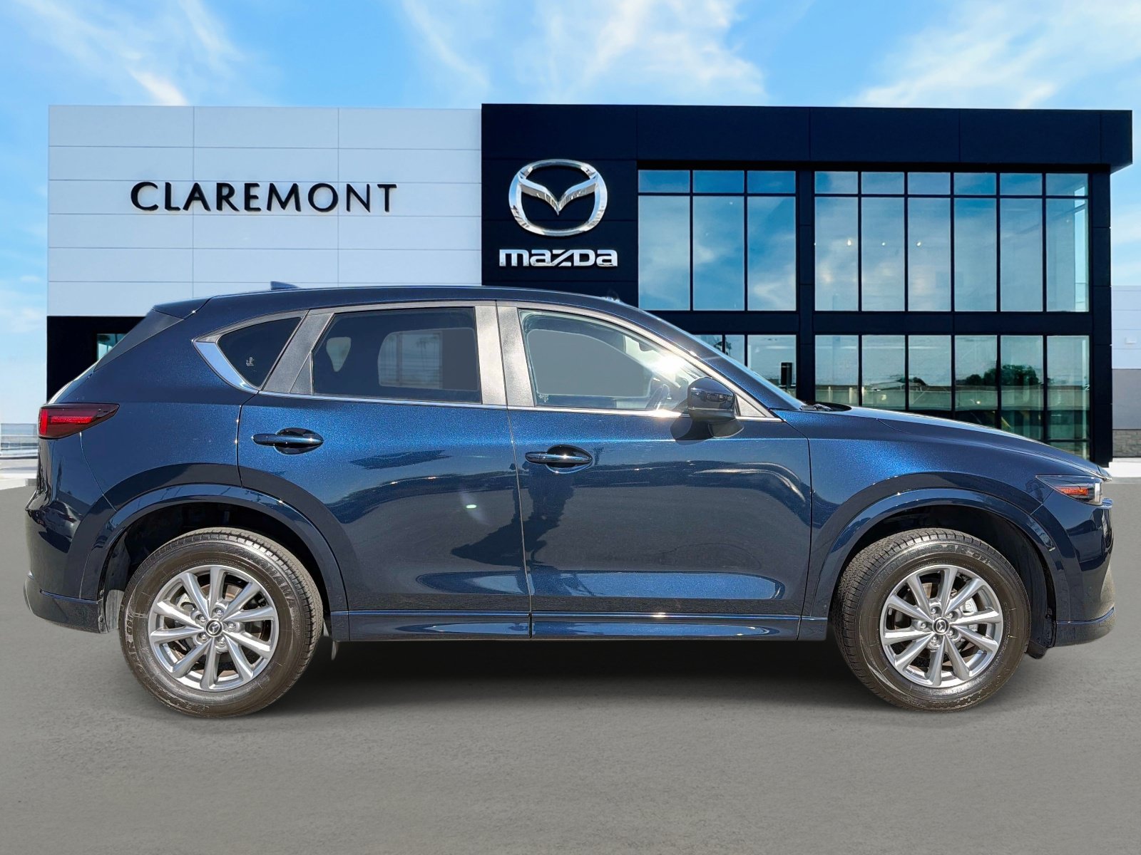 Used 2025 MAZDA CX-5 AWD 2.5 S w/ Preferred Package image 4